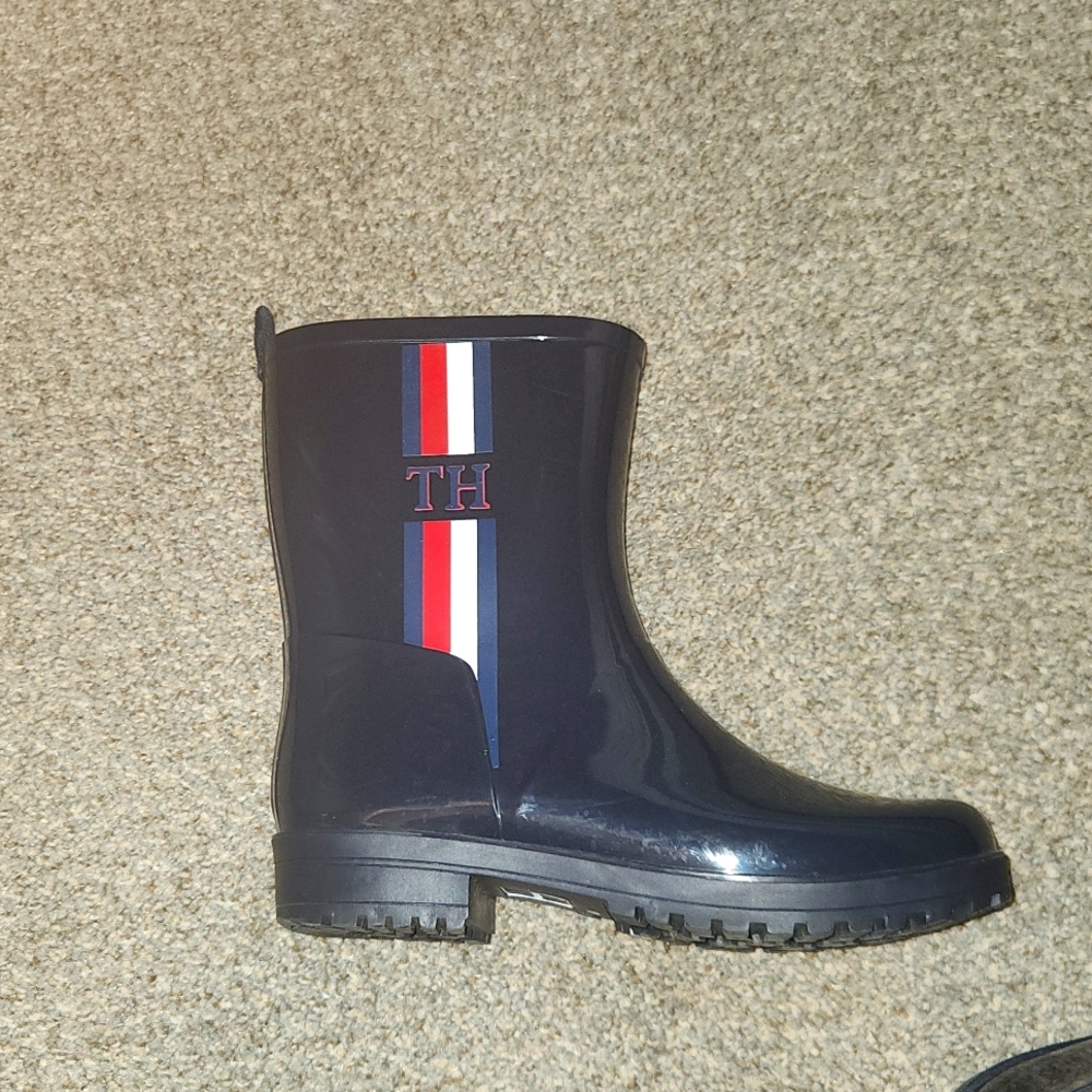 Size 10, Navy Blue Tommy Hilifiger Rain Boots